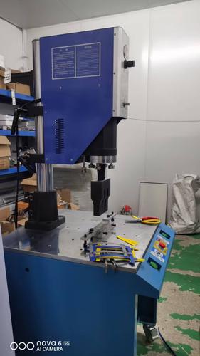 超声波塑料焊接机