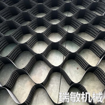 土工格室片材挤出机