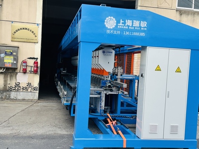 全新一代全自动土工格室焊接设备生产线