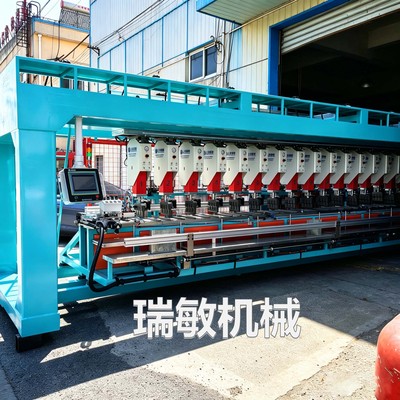 全新一代全自动土工格室焊接设备生产线