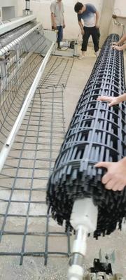 钢塑格栅焊接设备